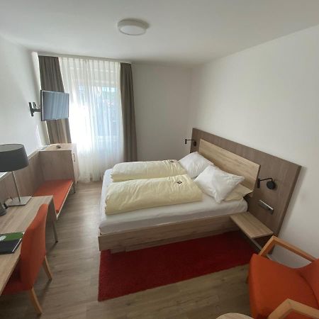 Hotel Am Schloss Darmstaedter Hof Бад Хомбург фор дер Хьое Екстериор снимка
