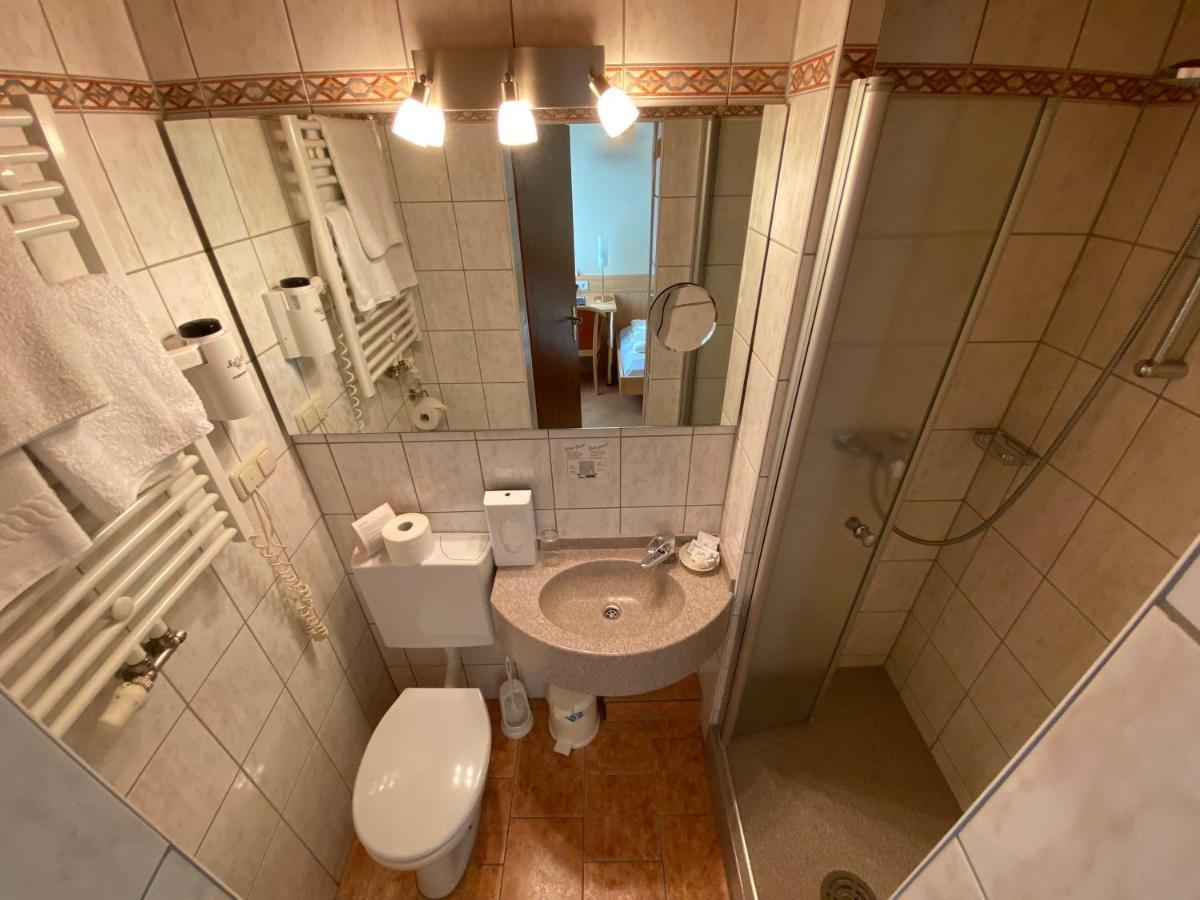 Hotel Am Schloss Darmstaedter Hof Бад Хомбург фор дер Хьое Екстериор снимка