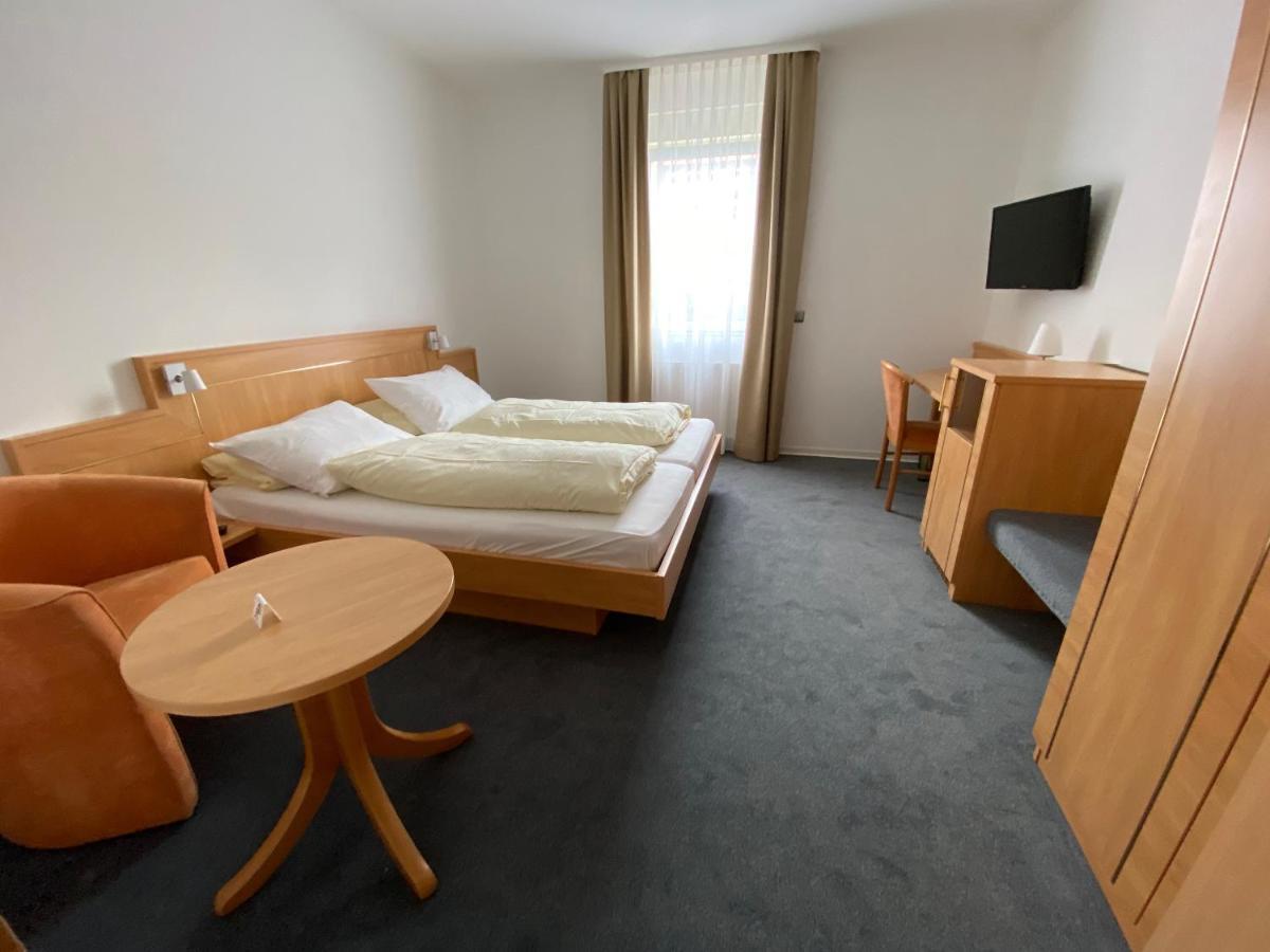 Hotel Am Schloss Darmstaedter Hof Бад Хомбург фор дер Хьое Екстериор снимка