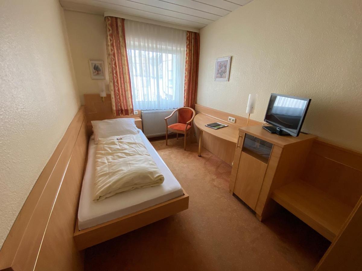 Hotel Am Schloss Darmstaedter Hof Бад Хомбург фор дер Хьое Екстериор снимка