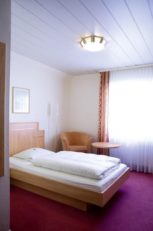 Hotel Am Schloss Darmstaedter Hof Бад Хомбург фор дер Хьое Стая снимка